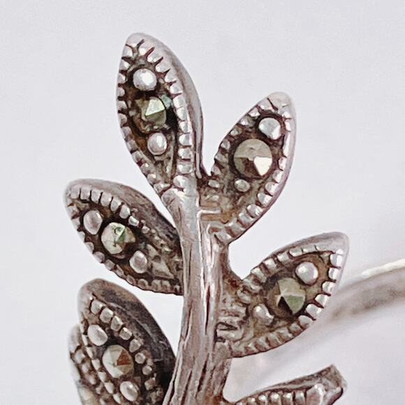 Vintage Sterling Silver Marcasite Leaf Bypass Ring Signed 925 Elegant Feminine - Picture 5 of 12